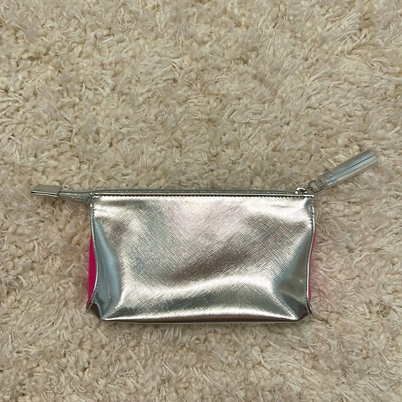 Clinique Makeup Pouch - Picture 2 of 4
